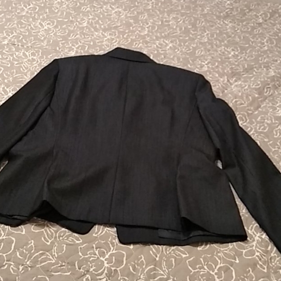 Jacket - Picture 4 of 12